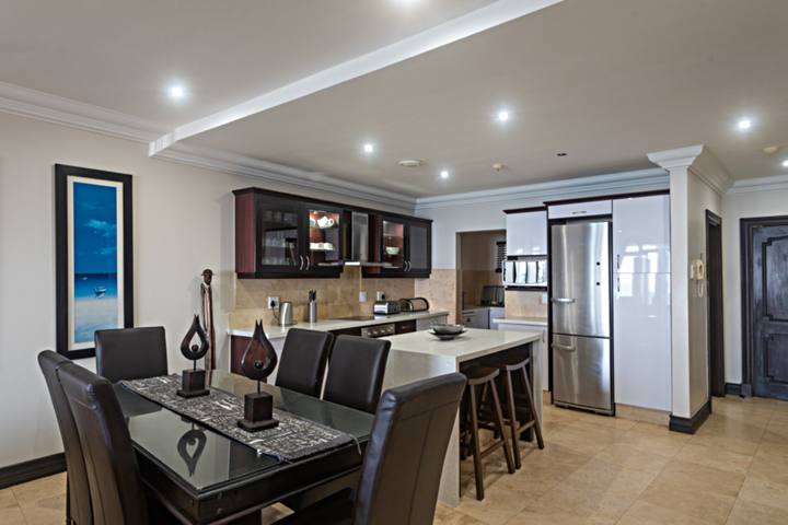 Ballito Manor View 503 Dining area